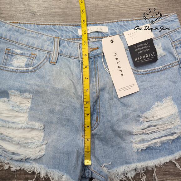 Nature High Rise Denim Shorts Size L - Picture 4 of 7